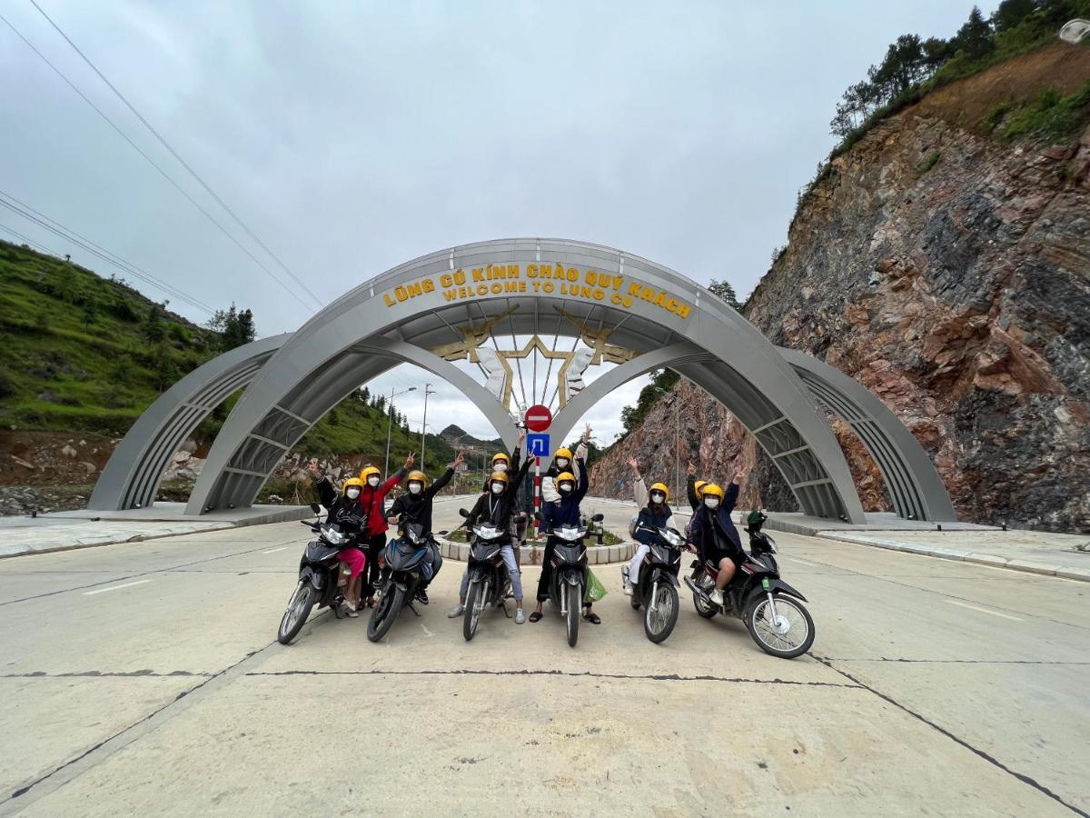 Ha Giang Safari Hostel & Motorbikes Buitenkant foto