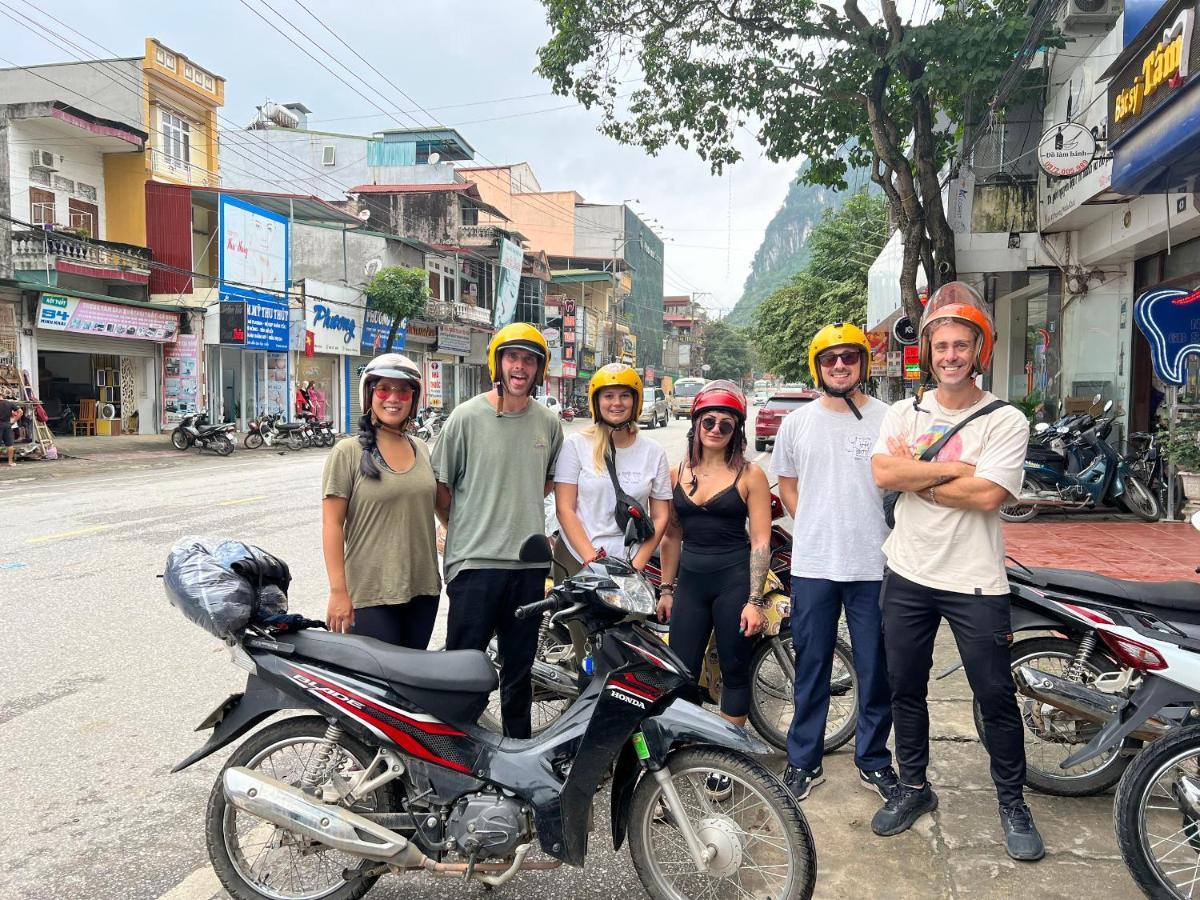 Ha Giang Safari Hostel & Motorbikes Buitenkant foto