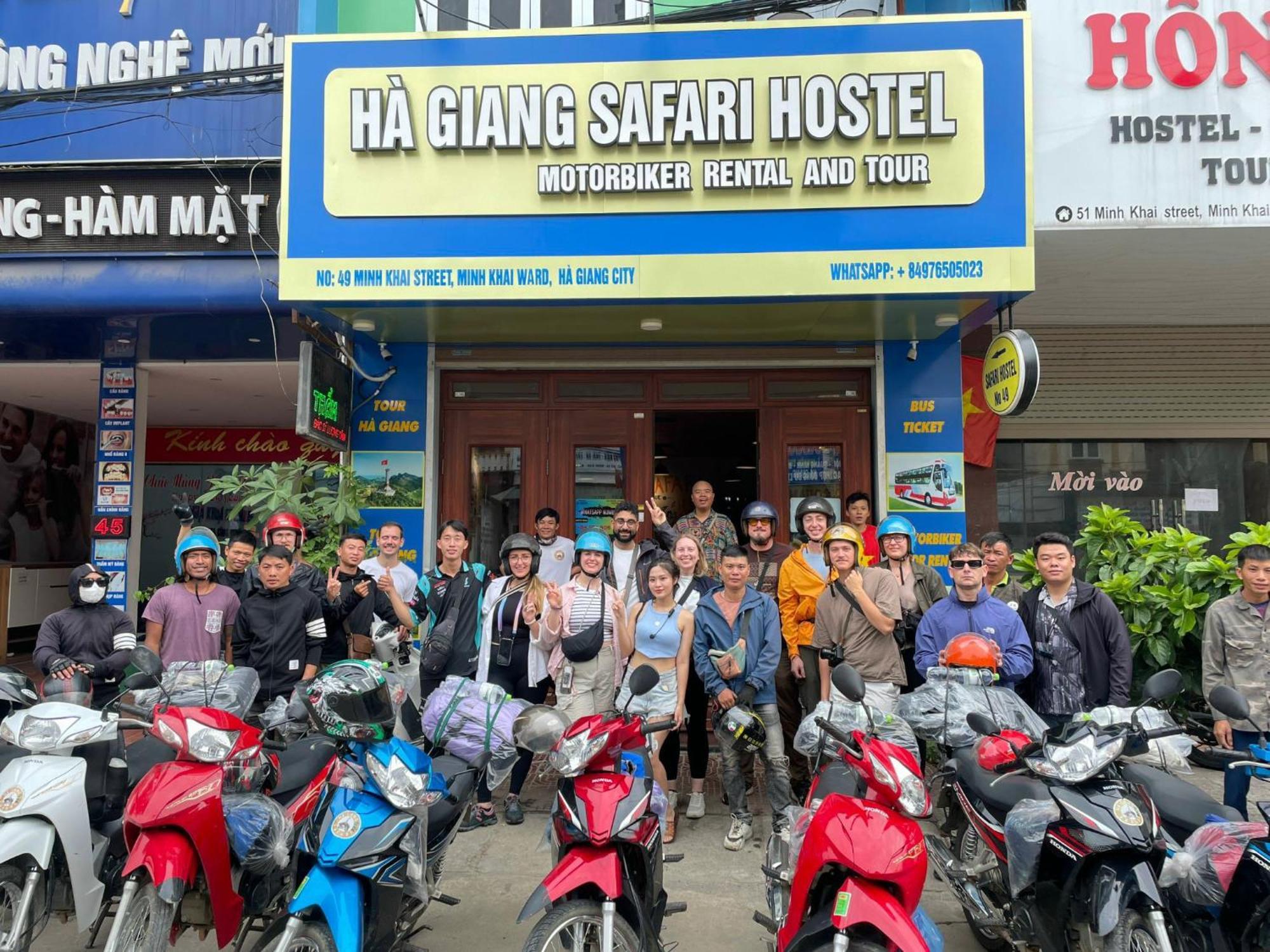 Ha Giang Safari Hostel & Motorbikes Buitenkant foto